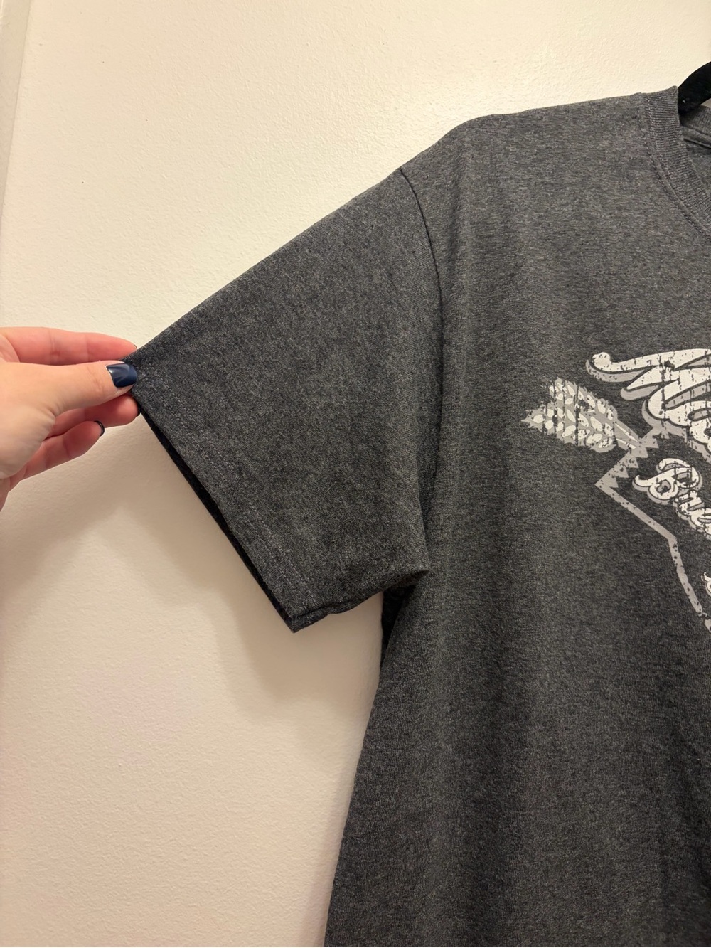 Madison River Brewing Company T Shirt Men's Medium Gray Brewery Beer Belgrade MT - Picture 4 of 6